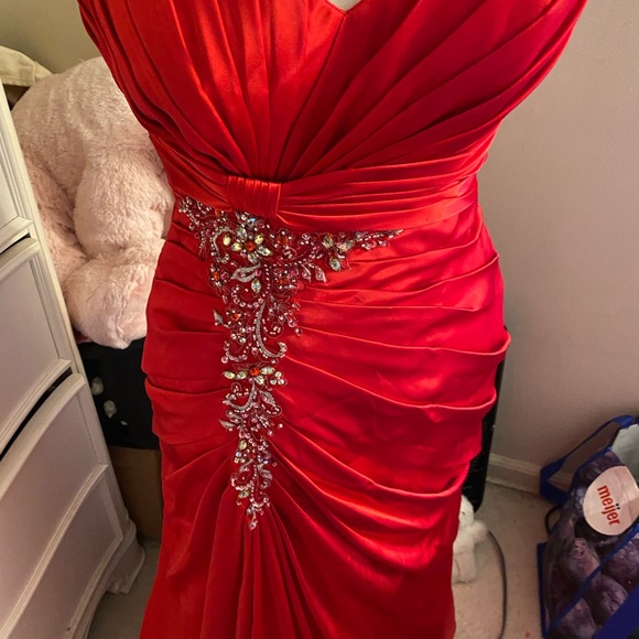 Beautiful Formal Red Prom Evening Dress ❤️ - Picture 10 of 16